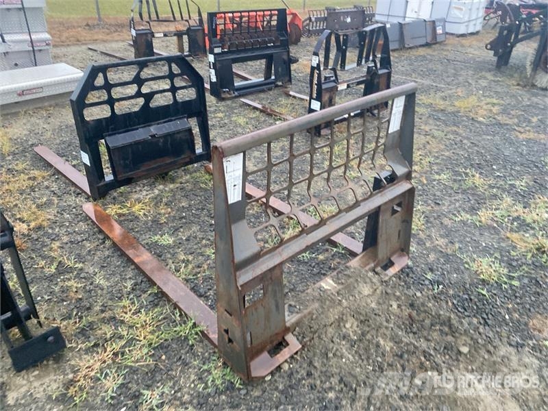 60 in Skid Steer Forks Fourche