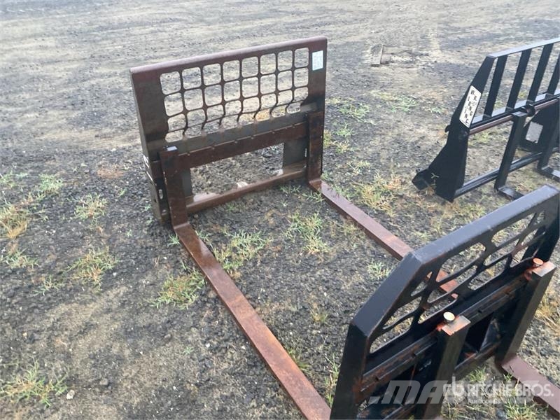 60 in Skid Steer Forks Fourche