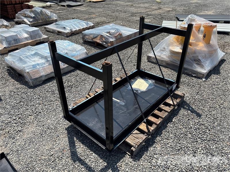 60 in x 30 in Table 건설 장비 - 기타