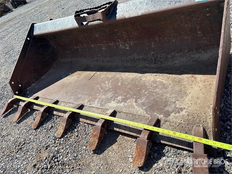 65 in Q/C General Purpose Skid Steer Bucket - Fits Skovle