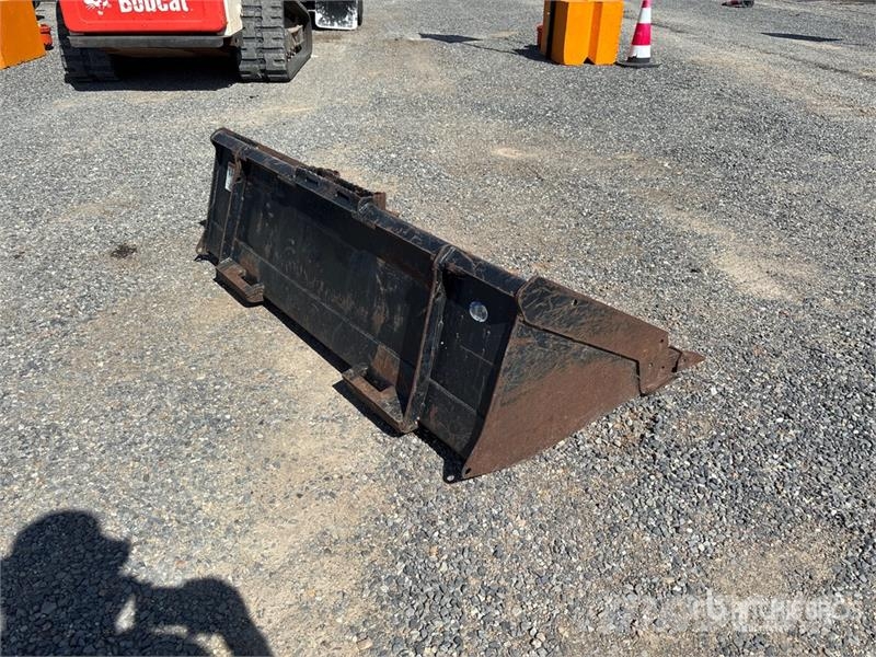 65 in Q/C General Purpose Skid Steer Bucket - Fits Skovle