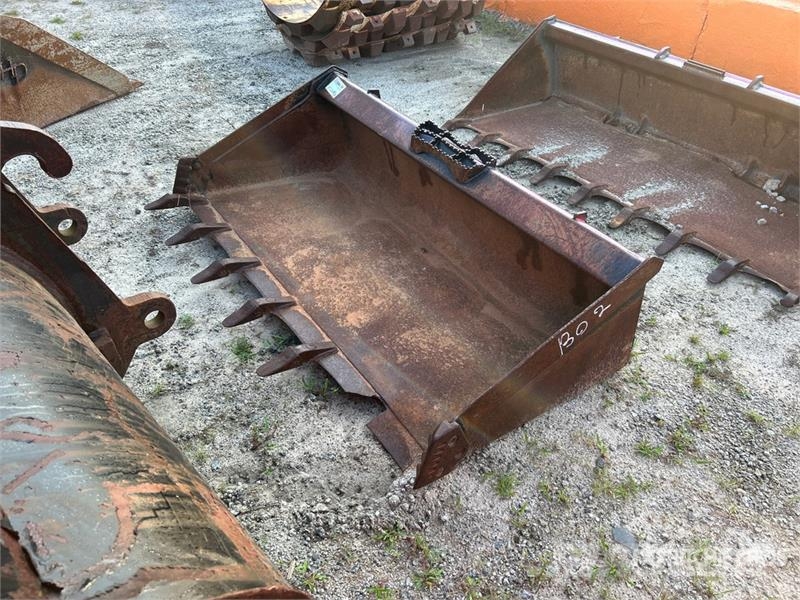 66 in General Purpose Skid Steer Bucket Kašike / Korpe