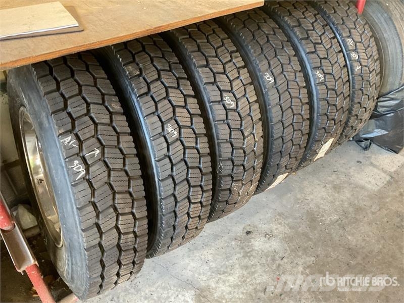 7 New Recapped 11R22.5 Tires Mounted on Aluminum W Gume, kolesa in platišča