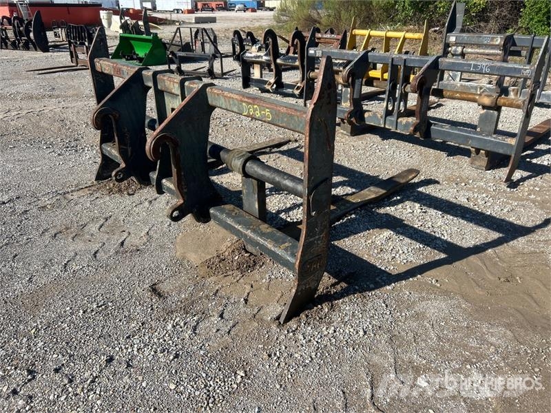  71 in Q/C Wheel Loader Forks 叉