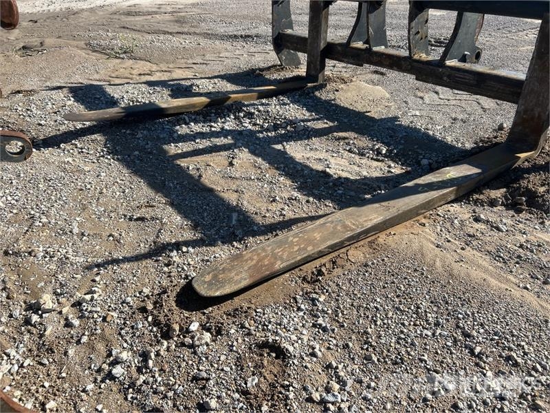  71 in Q/C Wheel Loader Forks 叉