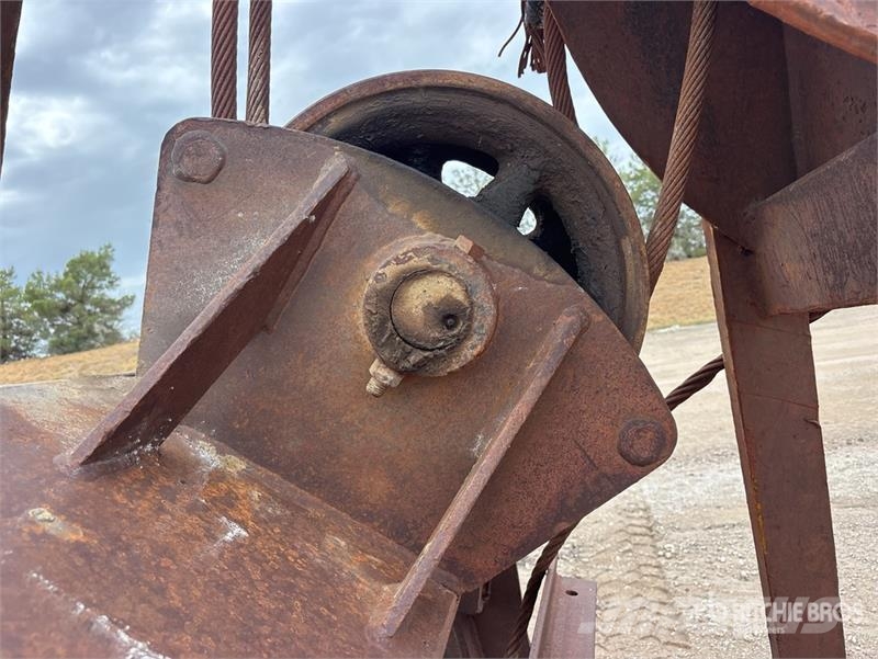 72 in Clamshell Bucket Запчасти для кранов