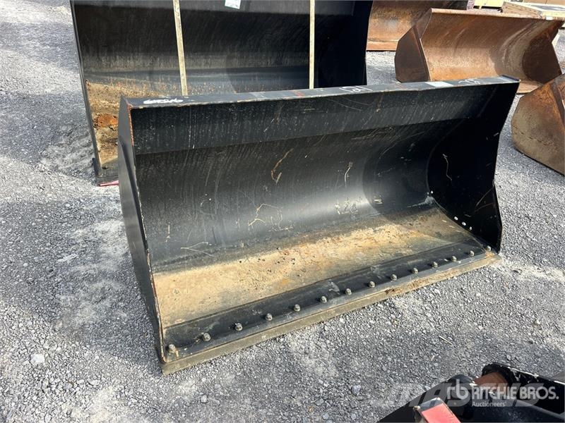 72 in General Purpose Wheel Loader Bucket - Fits Y Kašike / Korpe