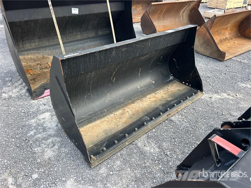 72 in General Purpose Wheel Loader Bucket - Fits Y Kašike / Korpe