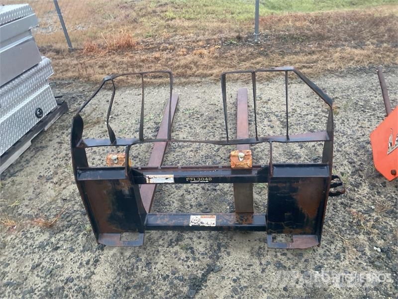  72 in Skid Steer Forks Fourche
