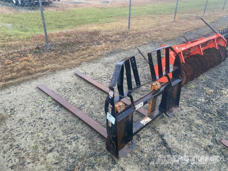  72 in Skid Steer Forks Fourche