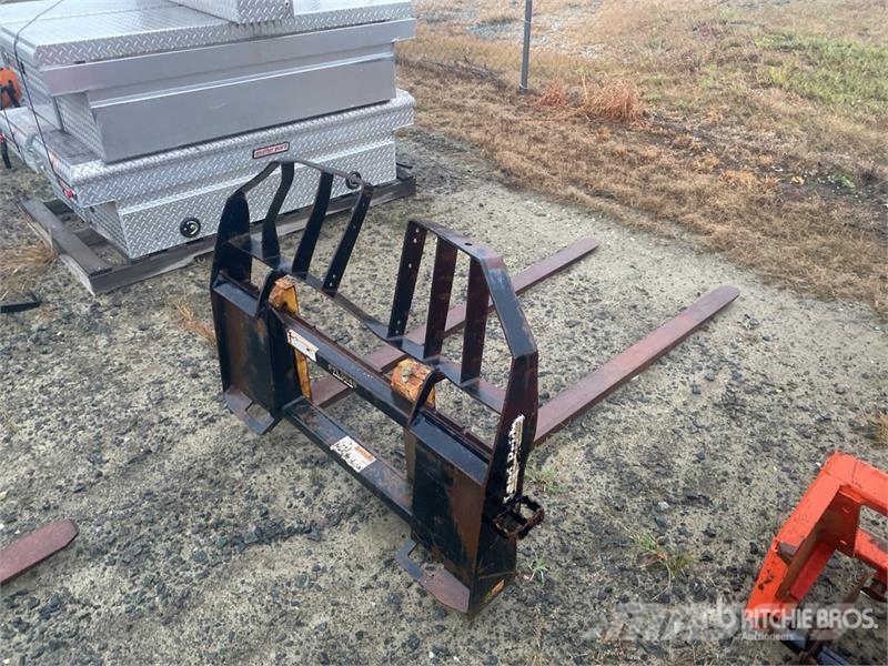  72 in Skid Steer Forks Fourche