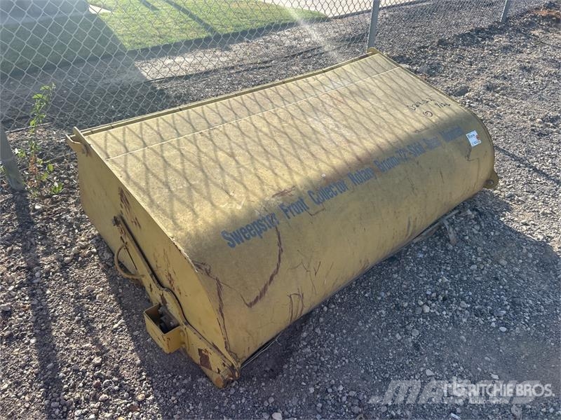  72 in Skid Steer Sweeper ブラシ