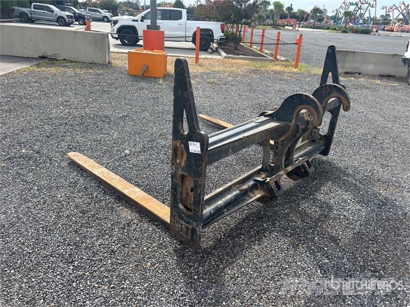 72 in Wheel Loader Forks - Fits Cat 938 Garfos