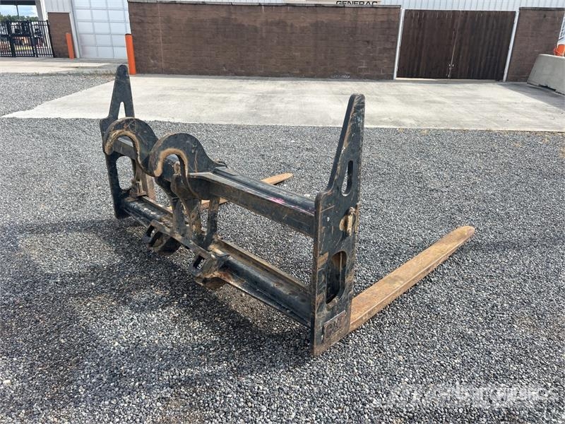 72 in Wheel Loader Forks - Fits Cat 938 Garfos