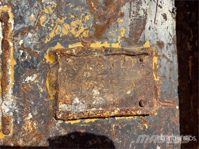  74 in Digging Excavator Bucket Baldes