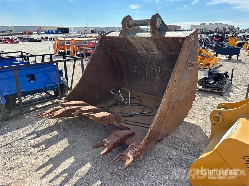  74 in Digging Excavator Bucket Baldes