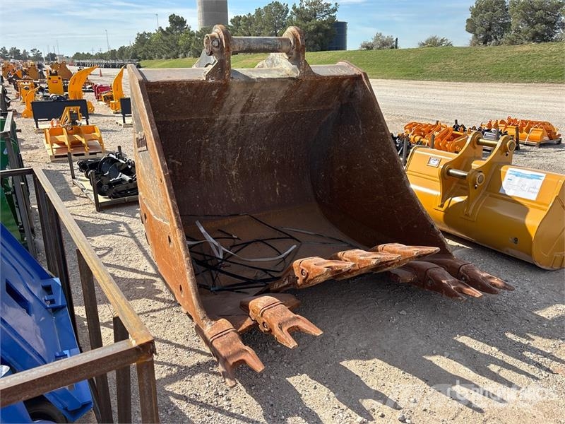 74 in Digging Excavator Bucket Baldes
