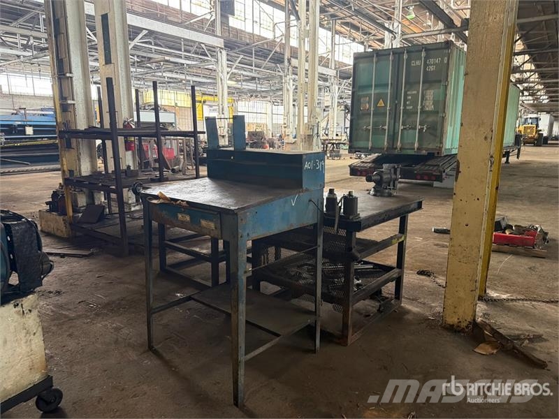 8 ft Workbench Other components