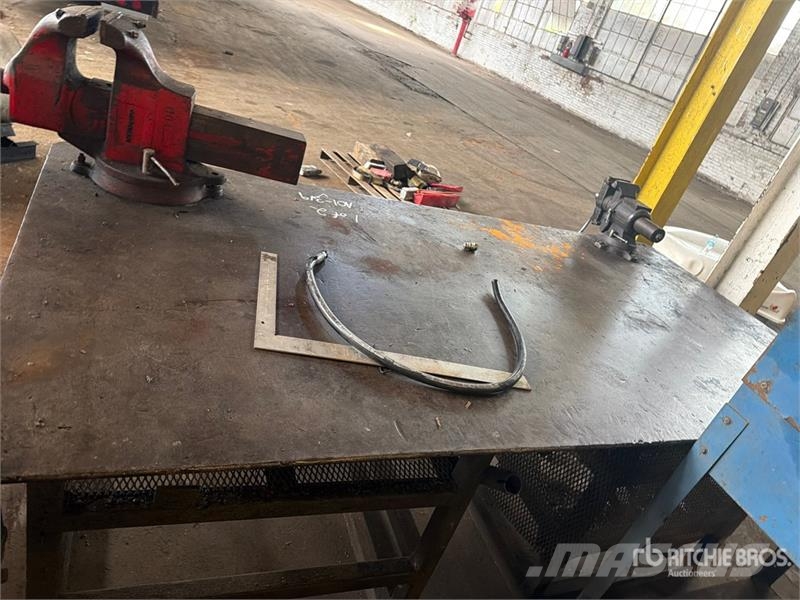 8 ft Workbench Other components