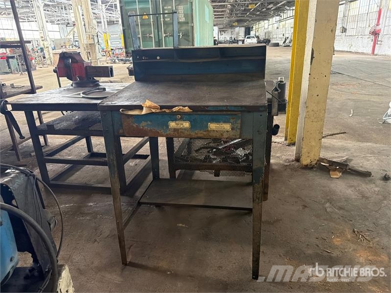 8 ft Workbench Other components