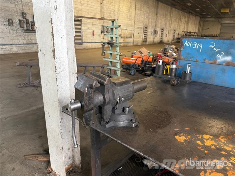 8 ft Workbench Other components