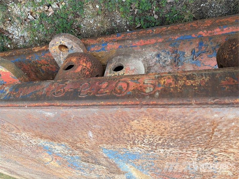 8 ft x 16 ft (4 in Wall) Trench Shield Rezervni delovi i oprema za bušenje