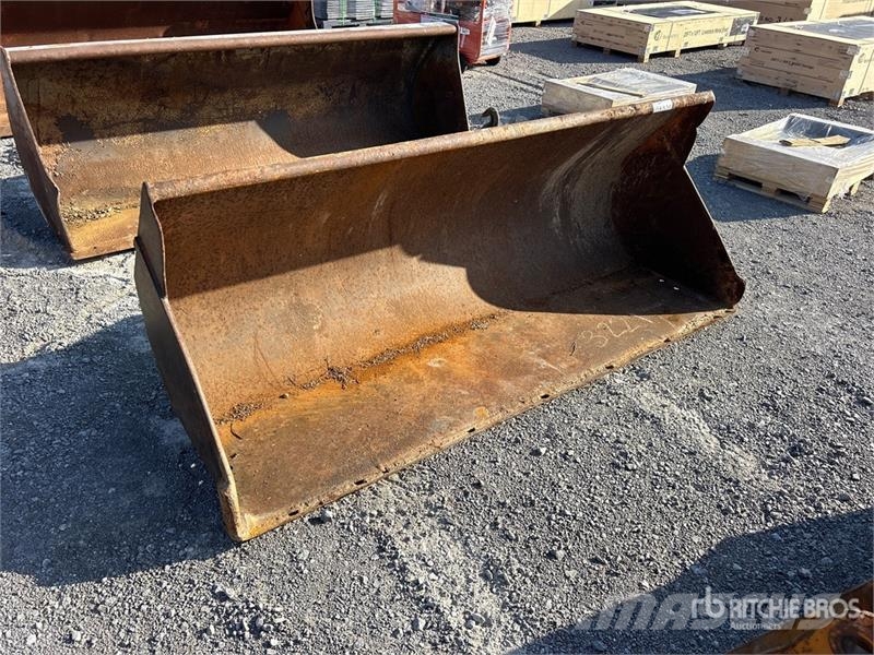 80 in Backhoe Loader Bucket - Fits Case 5 Kašike / Korpe