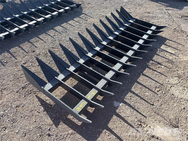 84 in Skid Steer Root Rake (Unused) Obračalniki in zgrabljalniki
