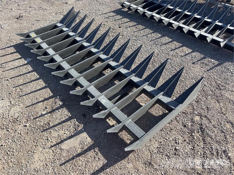 84 in Skid Steer Root Rake (Unused) Obračalniki in zgrabljalniki