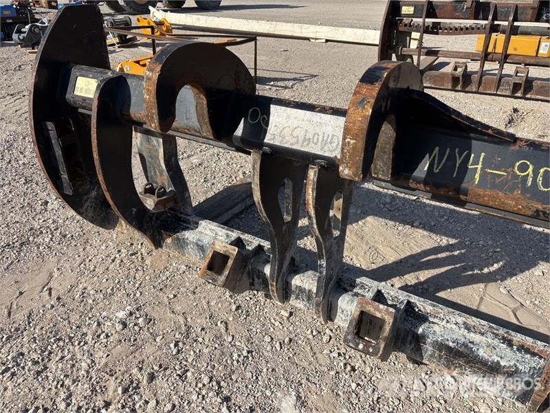 96 in Wheel Loader Forks - Fits Cat 950M Garfos
