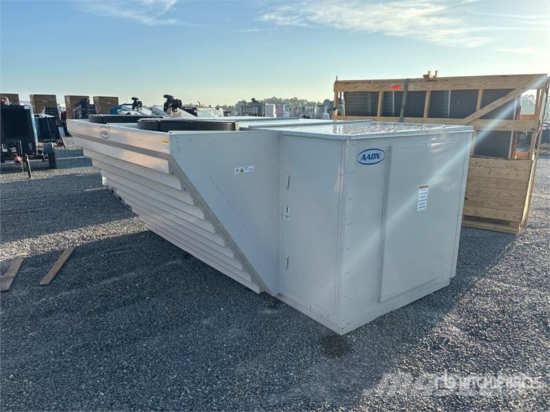 AAON RN-018-3-0-GABY-V0-21-0000-A 18 ton Rooftop U Topení a zařízení pro rozmrazování