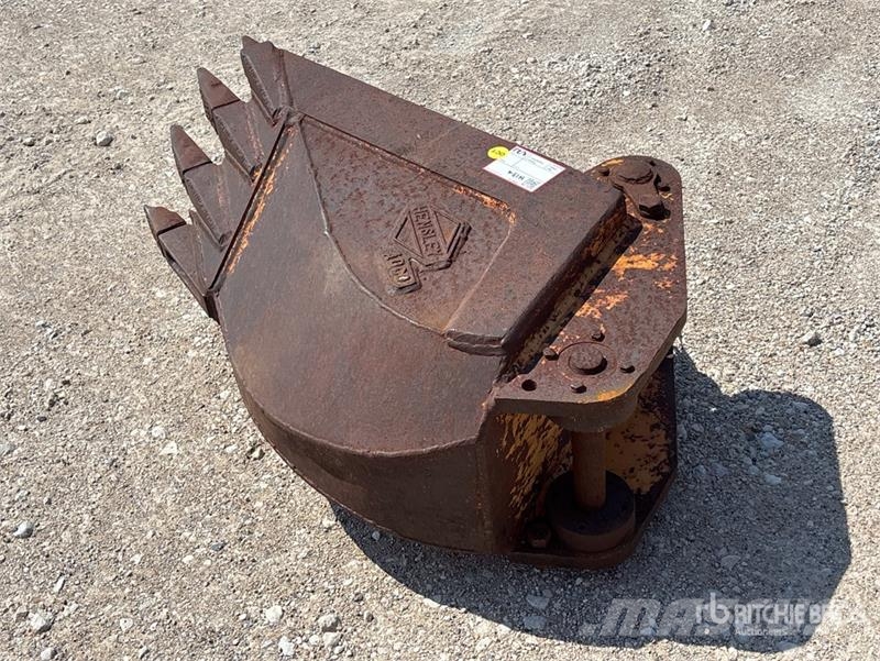 ADCO/Hensley 10V20 18 in V-Ditching Rock Backhoe R バケット