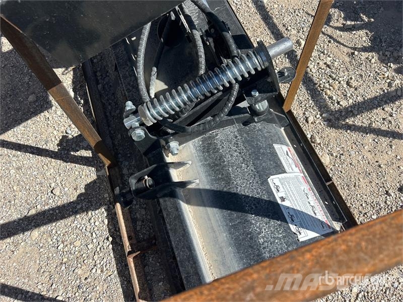 AGROTK SPA84 84 in Skid Steer Dozer Lâminas