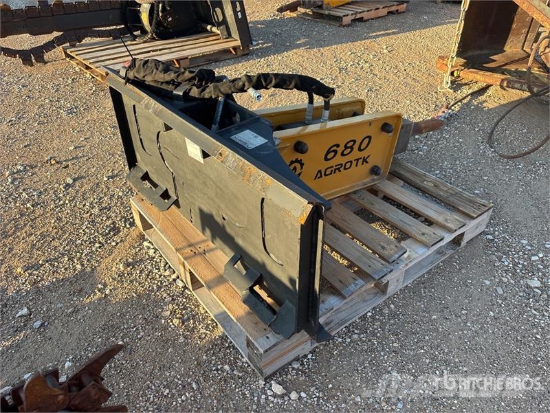 AGROTK SSHH680 Skid Steer Breaker Marteau hydraulique