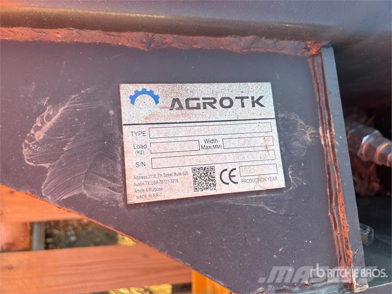 AGROTK SSHH680 Skid Steer Breaker Marteau hydraulique