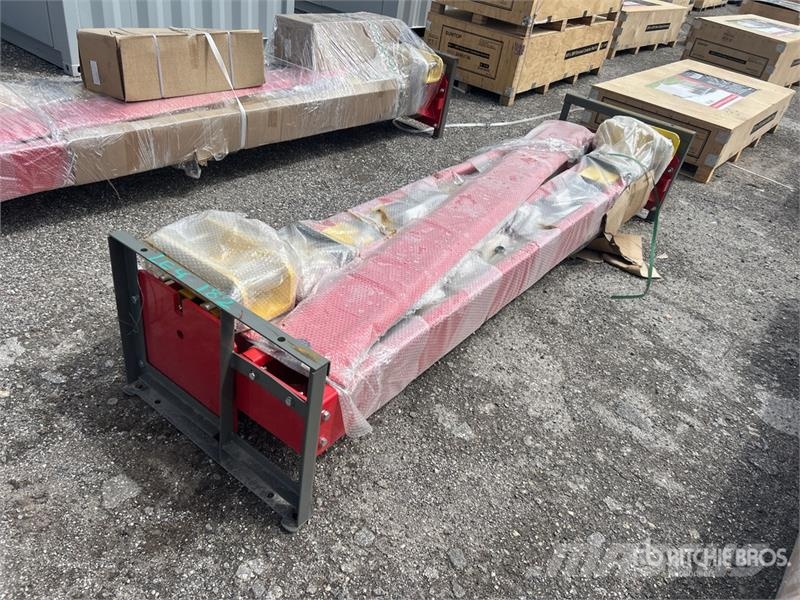 AGT ATK-B1000 2 Post 10000 lb Vehicle Lift (Unused) 건설 장비 - 기타