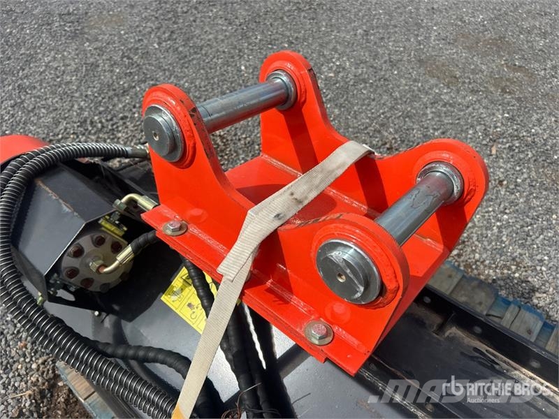 AGT EXFLM115 44 in Excavator Flail Mower (Unused) Andre komponenter