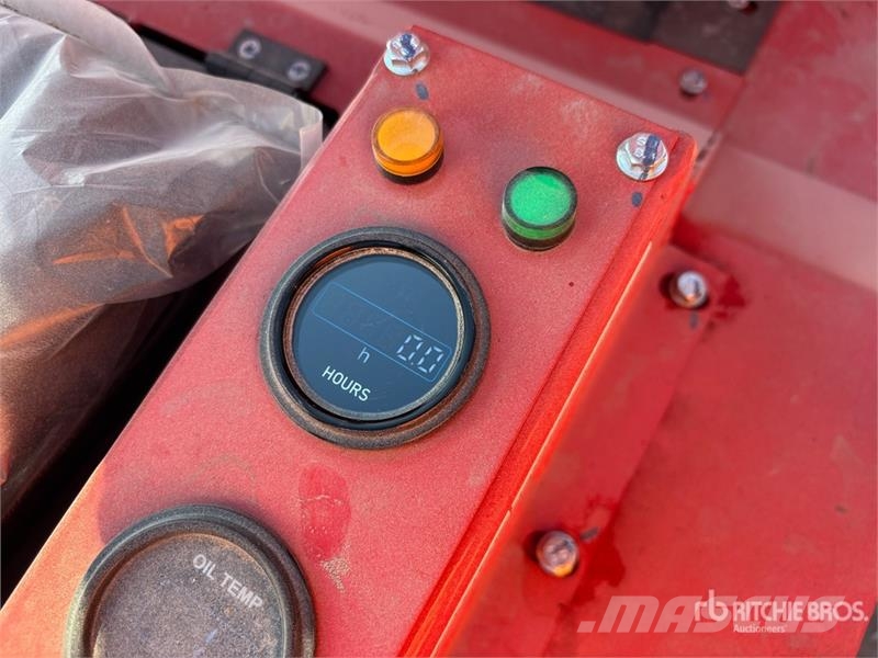 AGT SDA140T Mini Compact Track Loader (Unused) Kompaktlastere