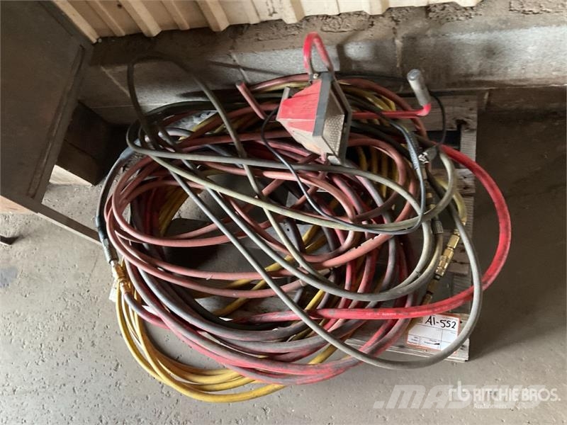  Air Hoses and Light مكونات أخرى