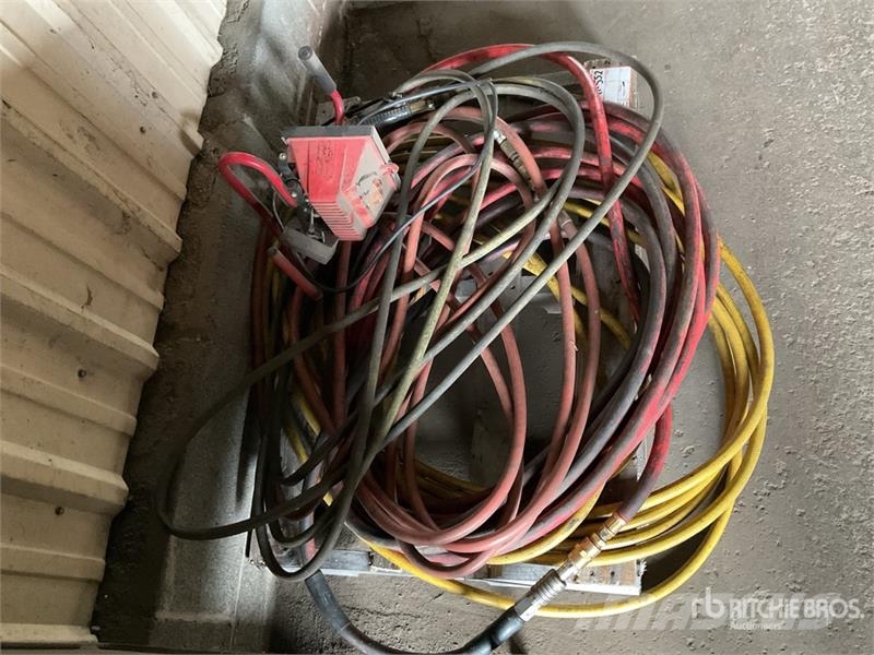  Air Hoses and Light مكونات أخرى