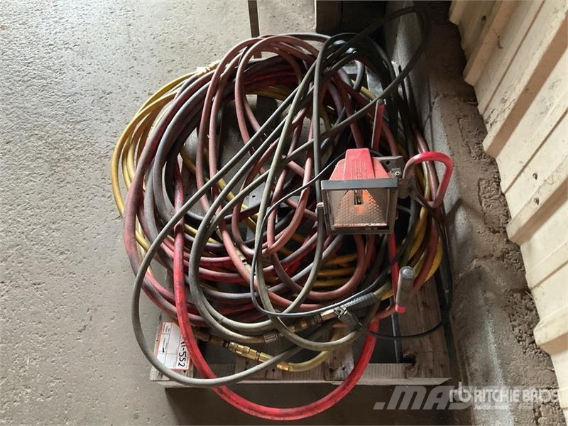 Air Hoses and Light مكونات أخرى