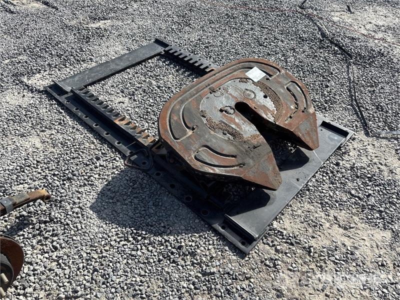 Air sliding Fifth Wheel Wrecker Attachment 其他組件