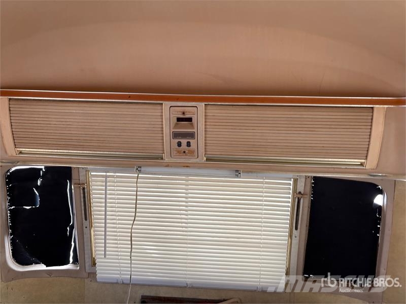  Airstream 25 ft T/A Travel Trailer Druge prikolice