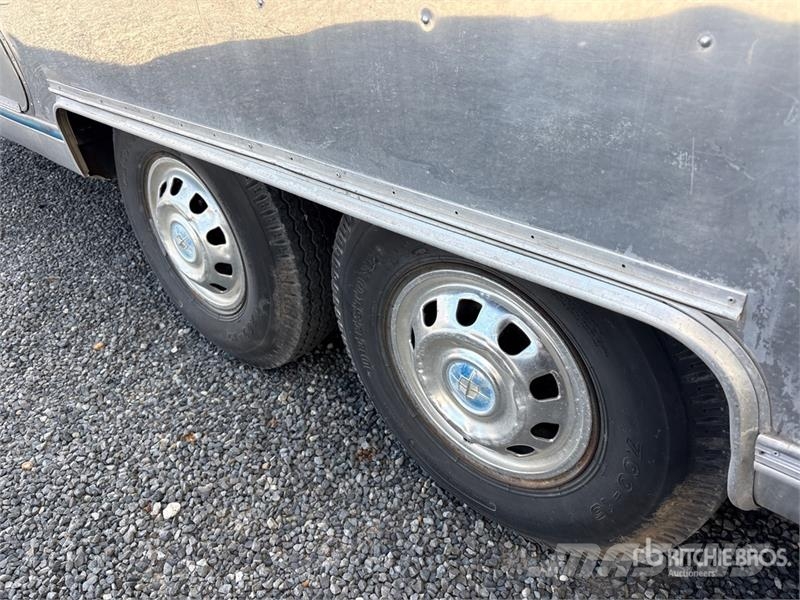  Airstream 25 ft T/A Travel Trailer Druge prikolice