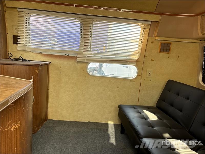  Airstream 25 ft T/A Travel Trailer Druge prikolice