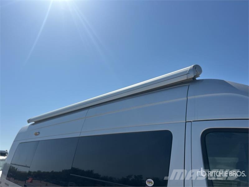  Airstream Interstate 24 GL 9 Passenger Van Carrinhas de caixa fechada