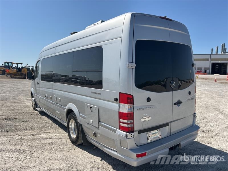  Airstream Interstate 24 GL 9 Passenger Van Carrinhas de caixa fechada