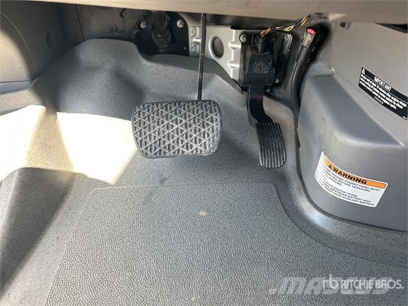  Airstream Interstate 24 GL 9 Passenger Van Carrinhas de caixa fechada