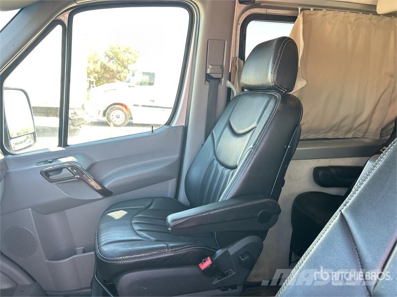  Airstream Interstate 24 GL 9 Passenger Van Carrinhas de caixa fechada