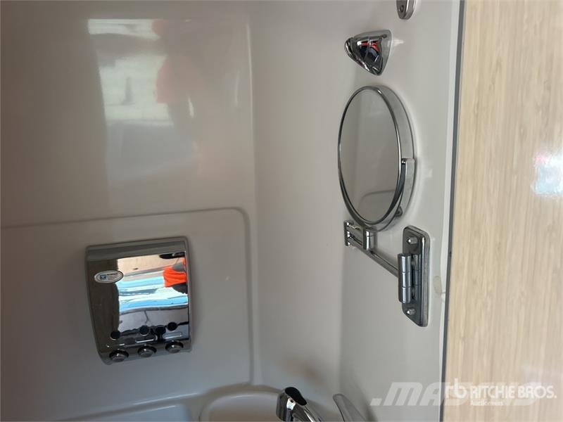 Airstream Interstate 24 GL 9 Passenger Van Carrinhas de caixa fechada